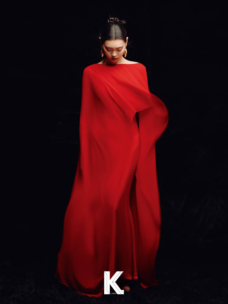 Ethnic Fashion Photography - 2026 Nowa Moda Ekskluzywny Czerwony Kostium