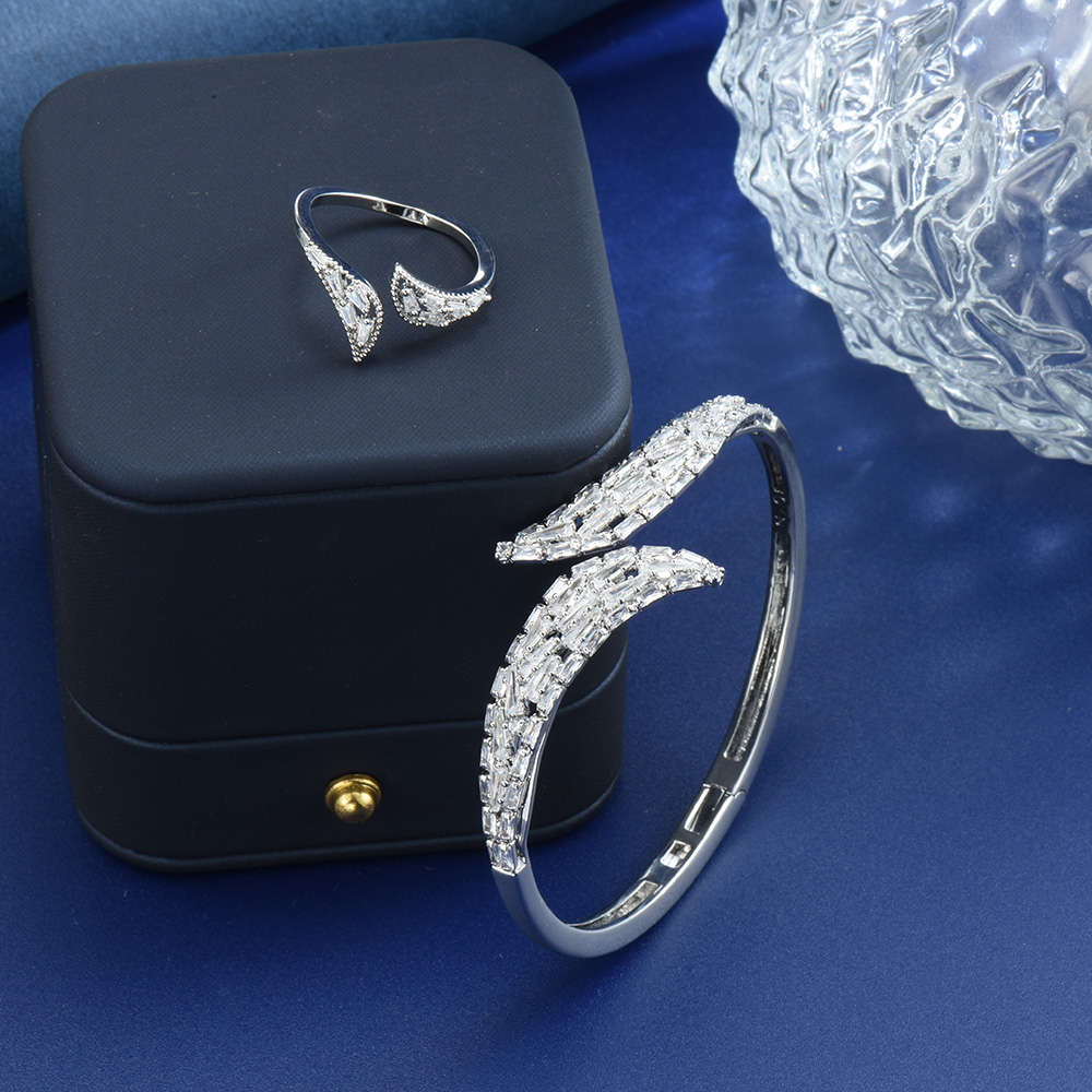 HIBRIDE Najnowszy Design Elega – Latest Ethnic Fashion For Women recenzja i cena