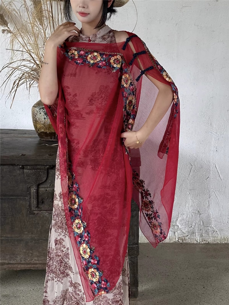 Nowa letnia narzutka z haftem  – Ethnic Fashion Photography recenzja i cena