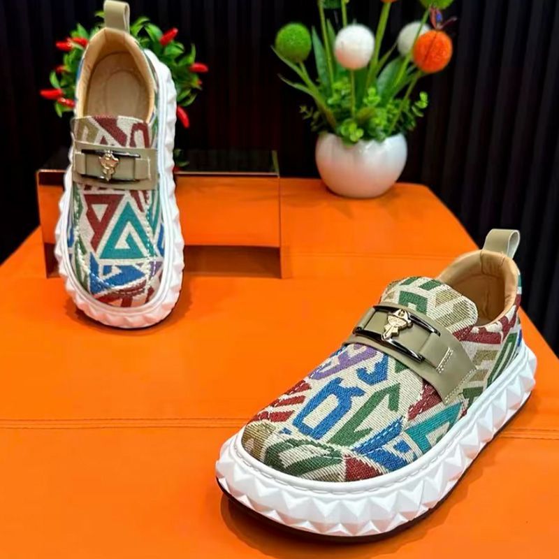 Męskie buty z etnicznymi wzora – Ethnic Fashion Walk recenzja i cena