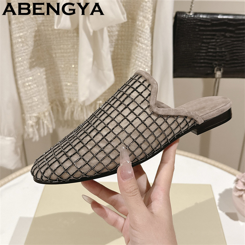 Błyszczące, koronkowe, siatecz – Ethnic Fashion In recenzja i cena
